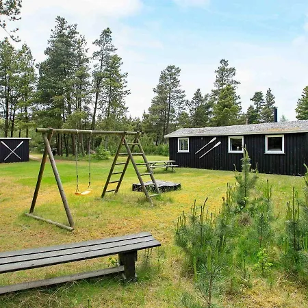 Three-bedroom Holiday In Blavand 77 Ho